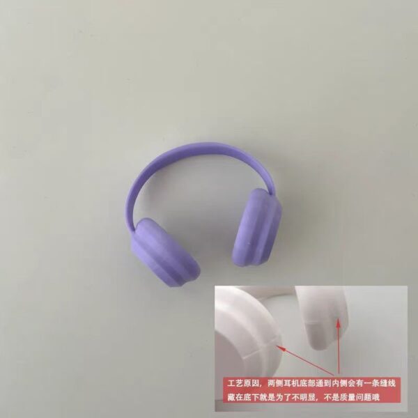 Light Purple Headphones